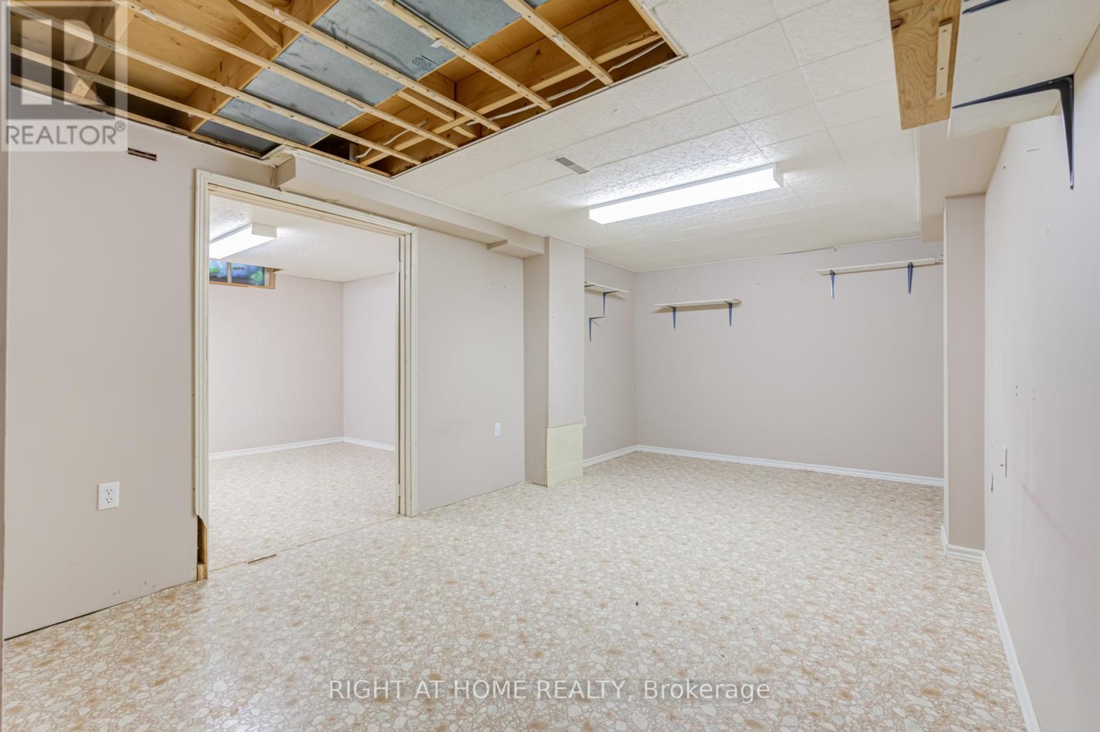 2056 Madden Boulevard, Oakville, Ontario  L6H 3L6 - Photo 28 - W13412918