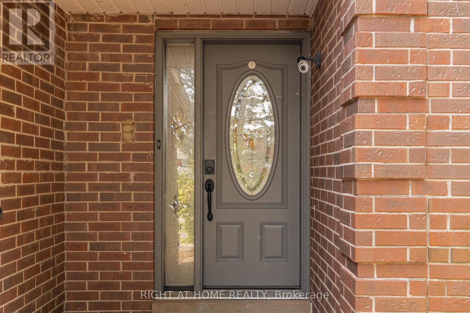 2056 Madden Boulevard, Oakville, Ontario  L6H 3L6 - Photo 3 - W13412918