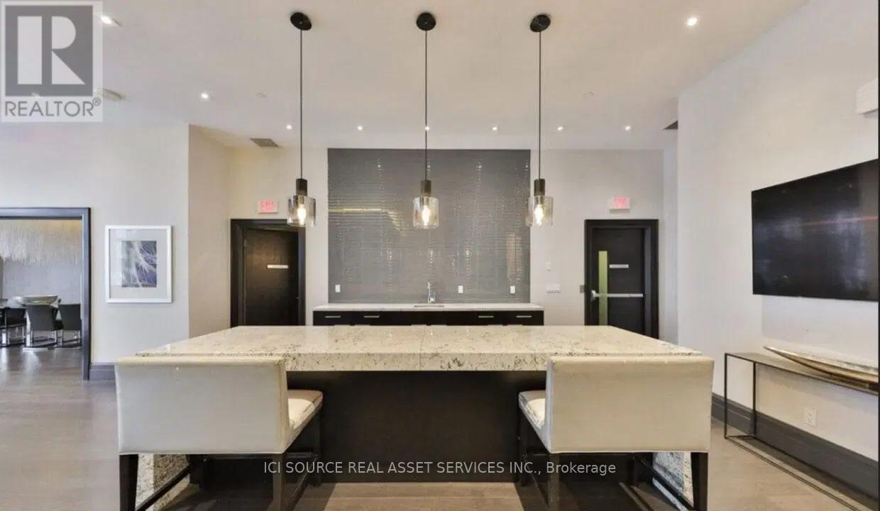 310 - 65 Speers Road, Oakville, Ontario  L6K 0J1 - Photo 5 - W13412944