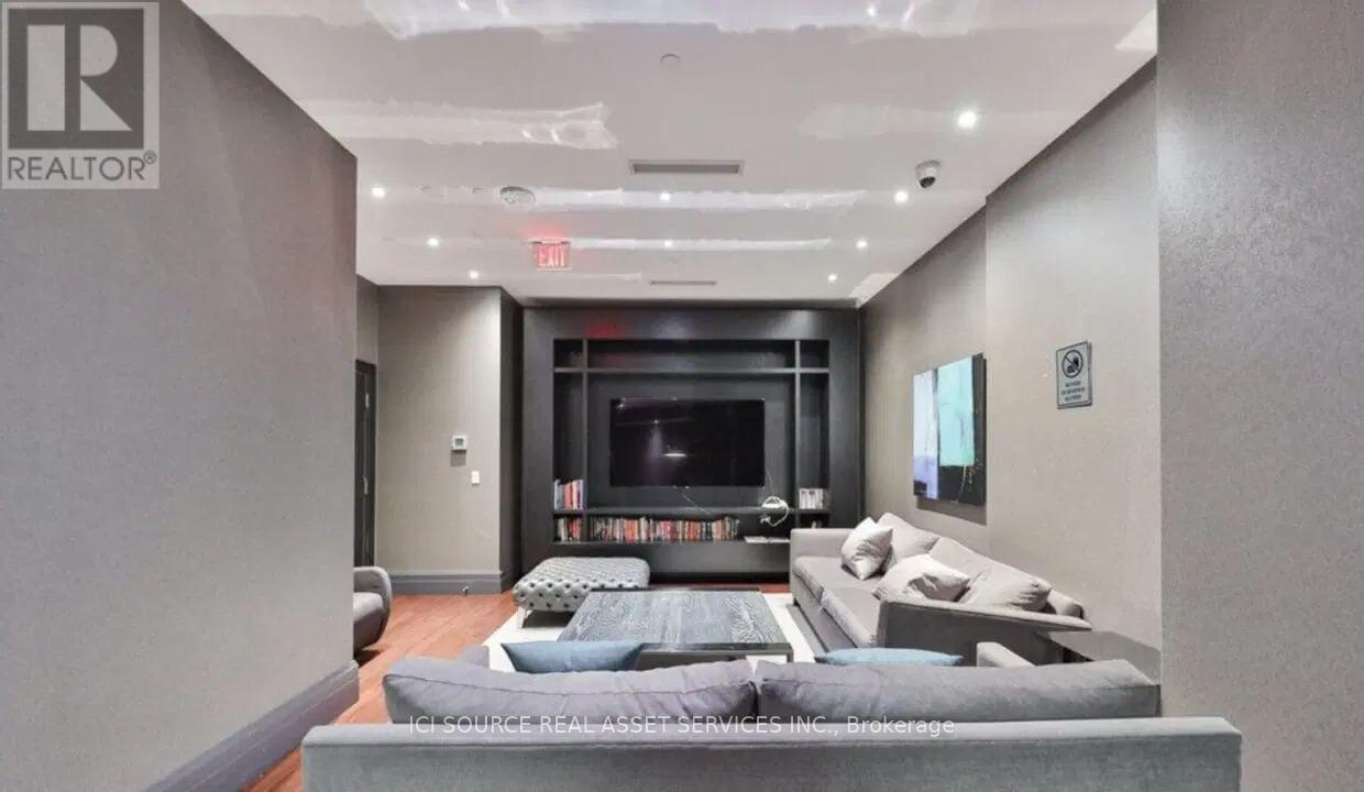 310 - 65 Speers Road, Oakville, Ontario  L6K 0J1 - Photo 8 - W13412944