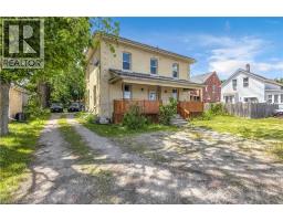 34 YOUNG Street, Woodstock, Ontario