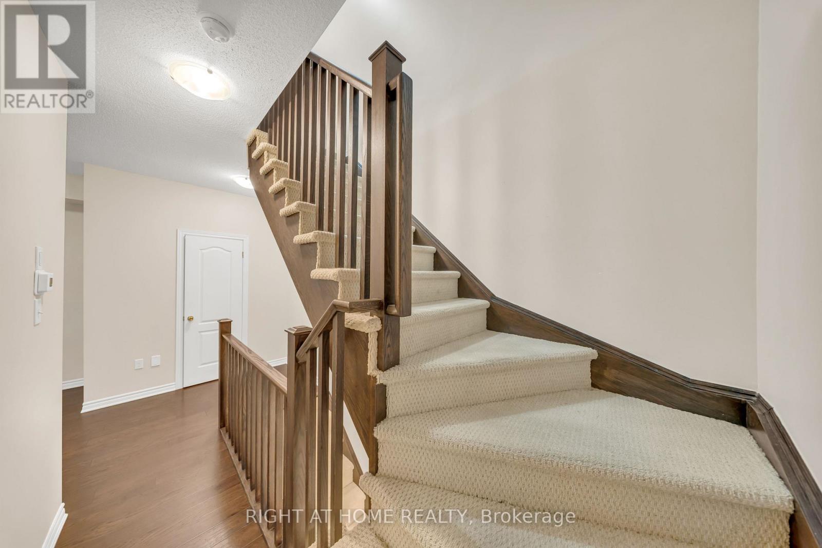 84 - 88 Decorso Drive, Guelph, Ontario  N1L 0A9 - Photo 14 - X13412898