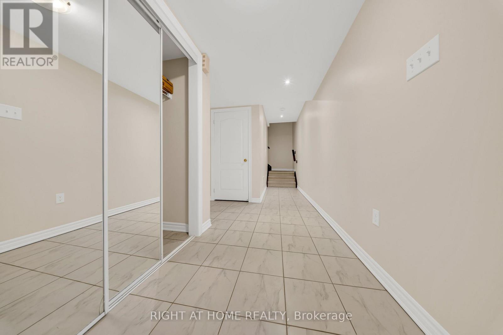 84 - 88 Decorso Drive, Guelph, Ontario  N1L 0A9 - Photo 4 - X13412898