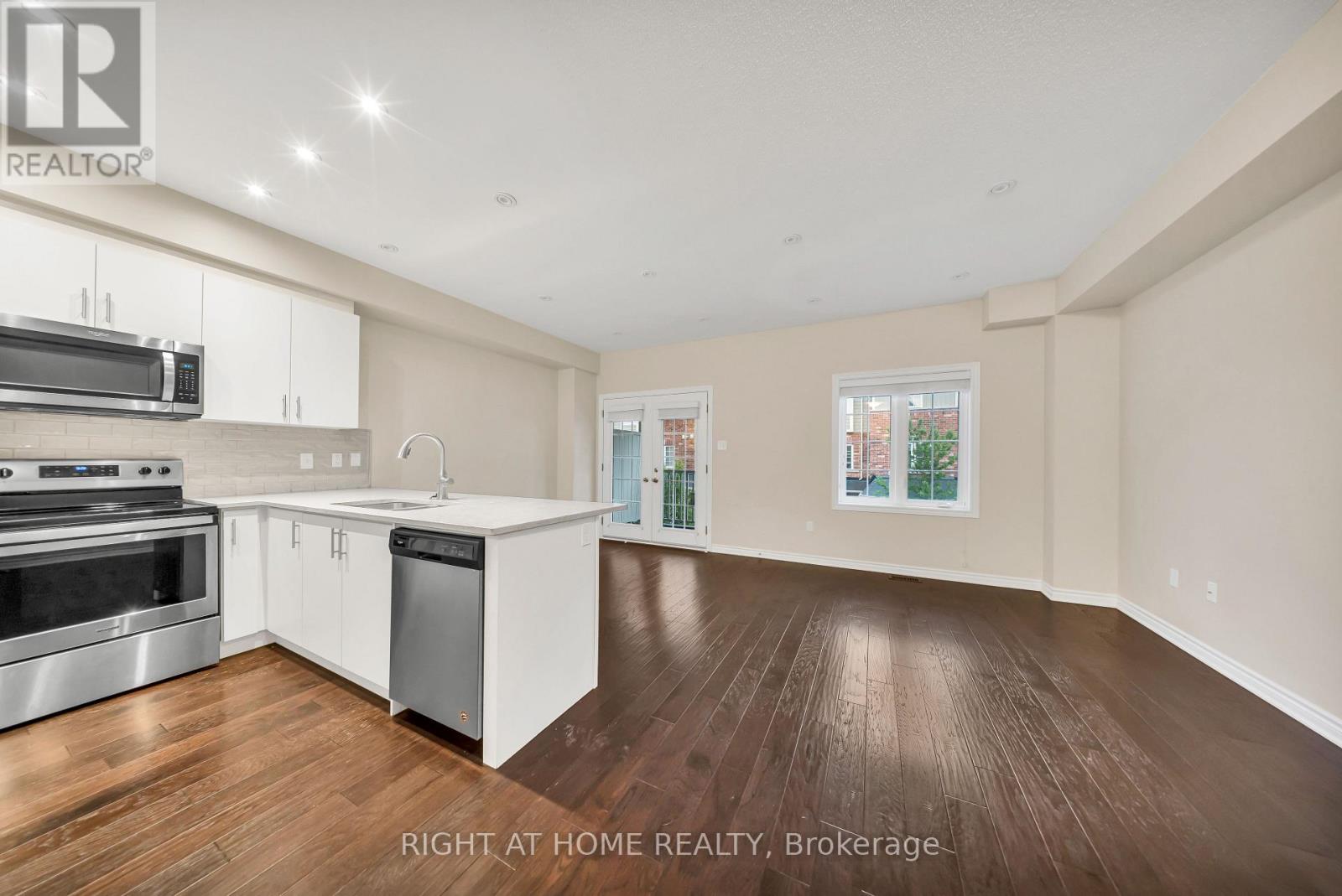 84 - 88 Decorso Drive, Guelph, Ontario  N1L 0A9 - Photo 7 - X13412898