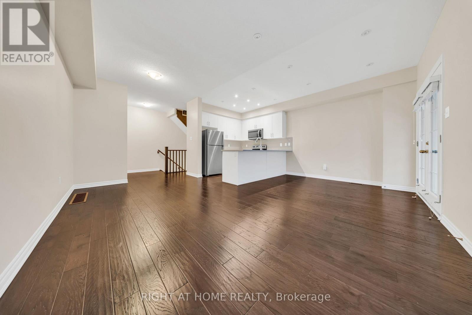 84 - 88 Decorso Drive, Guelph, Ontario  N1L 0A9 - Photo 8 - X13412898