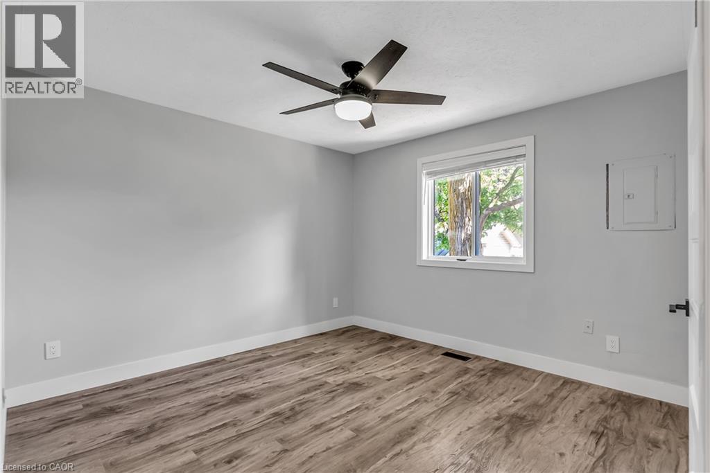 561 17th Avenue, Hanover, Ontario  N4N 3S3 - Photo 24 - 40837063