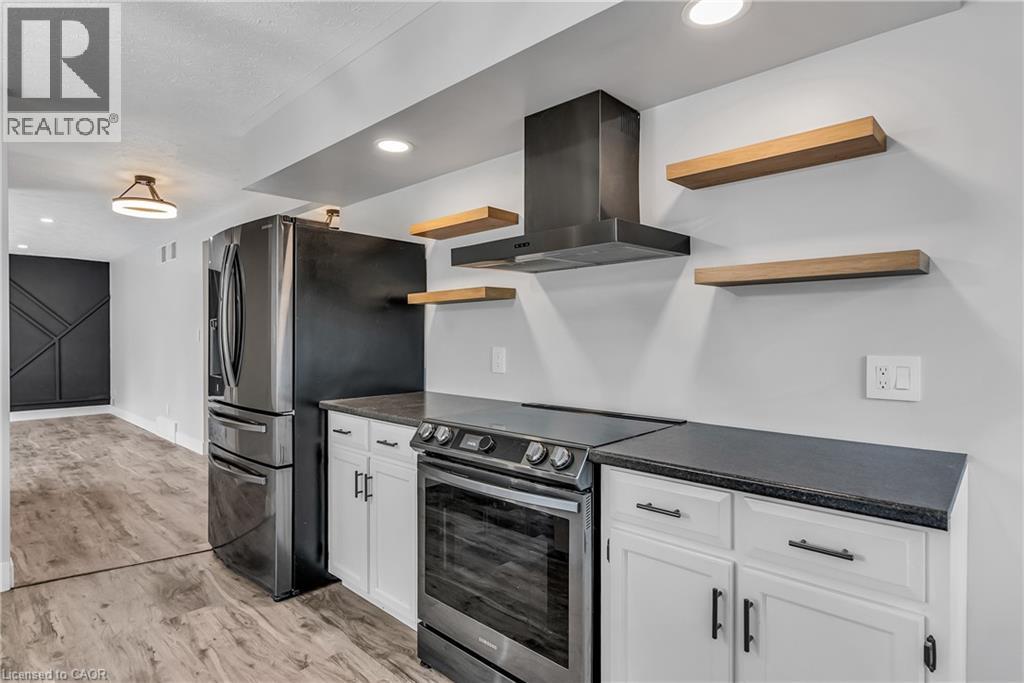 561 17th Avenue, Hanover, Ontario  N4N 3S3 - Photo 16 - 40837063