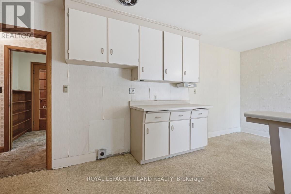 1492 North Vernon Avenue, London North, Ontario  N5X 1N6 - Photo 11 - X13413044
