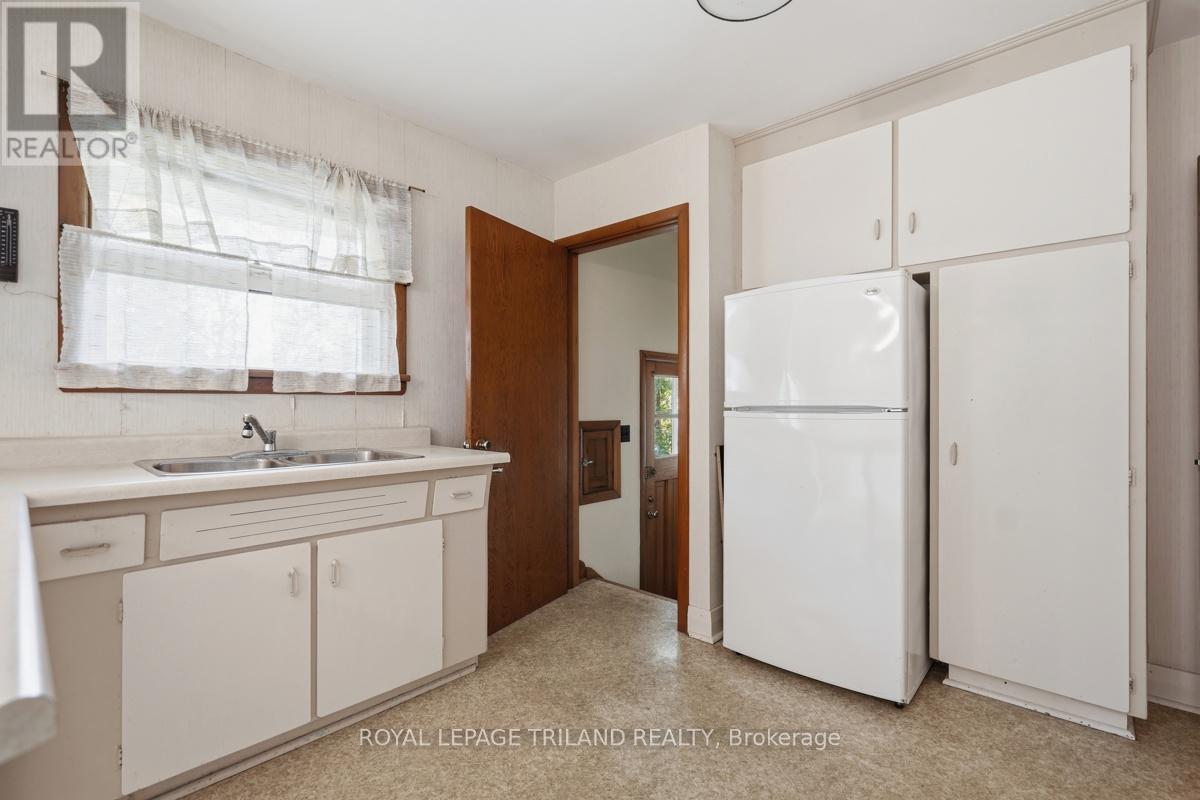 1492 North Vernon Avenue, London North, Ontario  N5X 1N6 - Photo 12 - X13413044