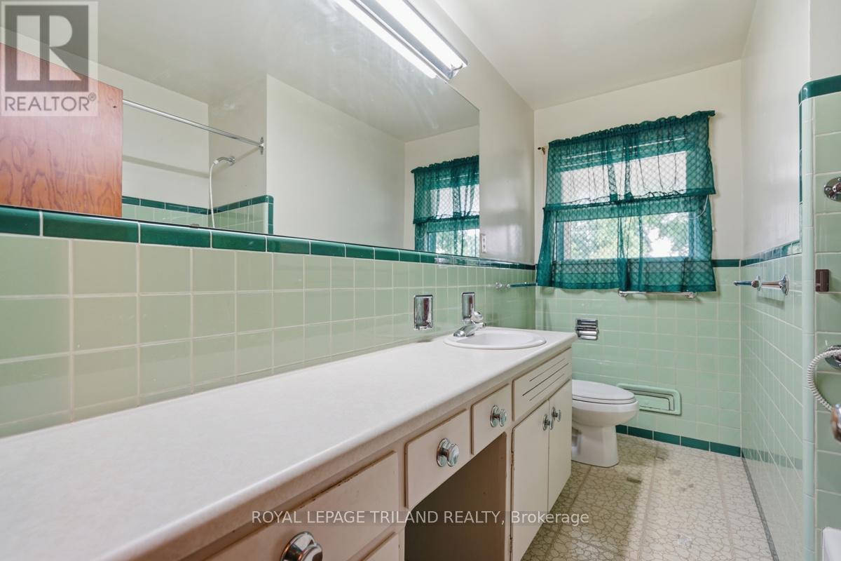 1492 North Vernon Avenue, London North, Ontario  N5X 1N6 - Photo 23 - X13413044