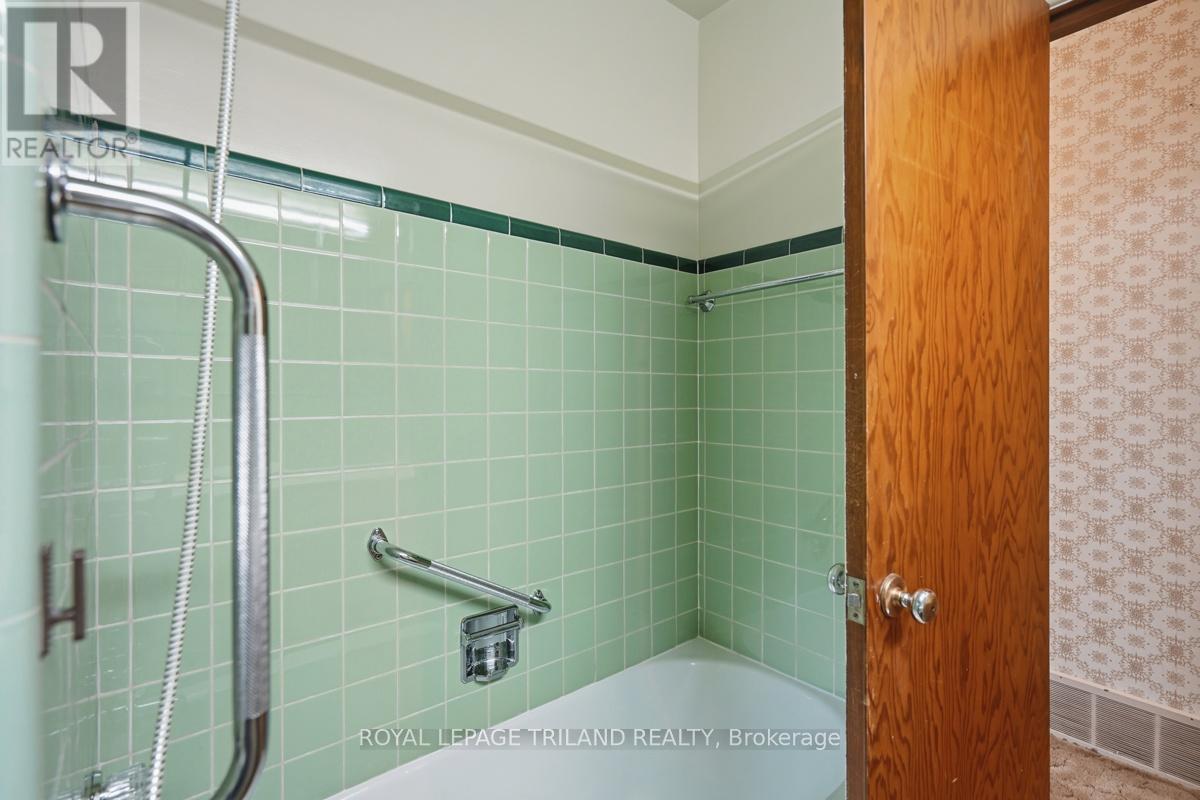 1492 North Vernon Avenue, London North, Ontario  N5X 1N6 - Photo 24 - X13413044