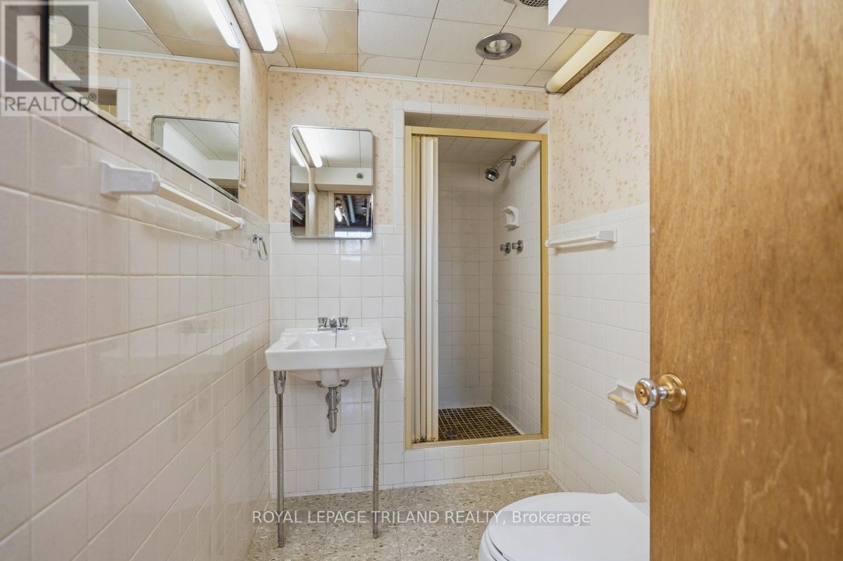 1492 North Vernon Avenue, London North, Ontario  N5X 1N6 - Photo 28 - X13413044