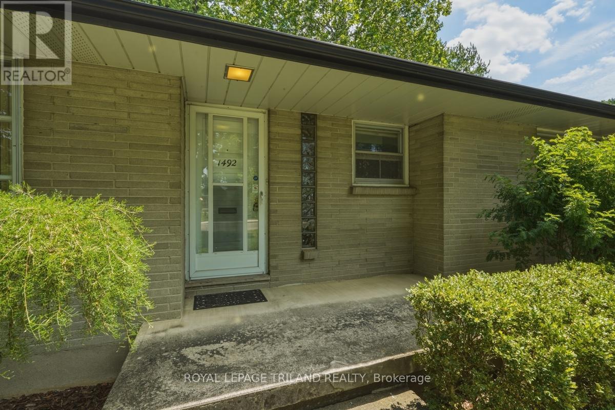 1492 North Vernon Avenue, London North, Ontario  N5X 1N6 - Photo 3 - X13413044