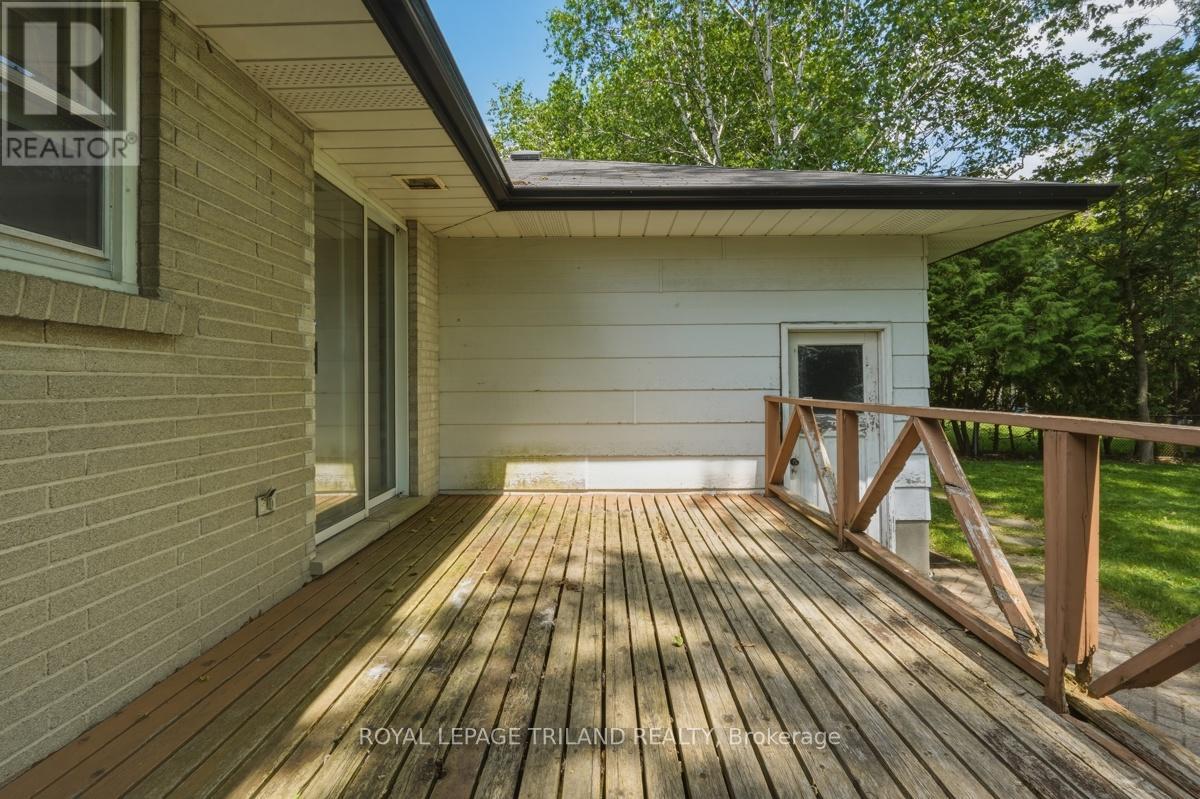 1492 North Vernon Avenue, London North, Ontario  N5X 1N6 - Photo 34 - X13413044