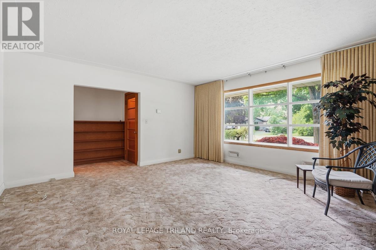 1492 North Vernon Avenue, London North, Ontario  N5X 1N6 - Photo 8 - X13413044