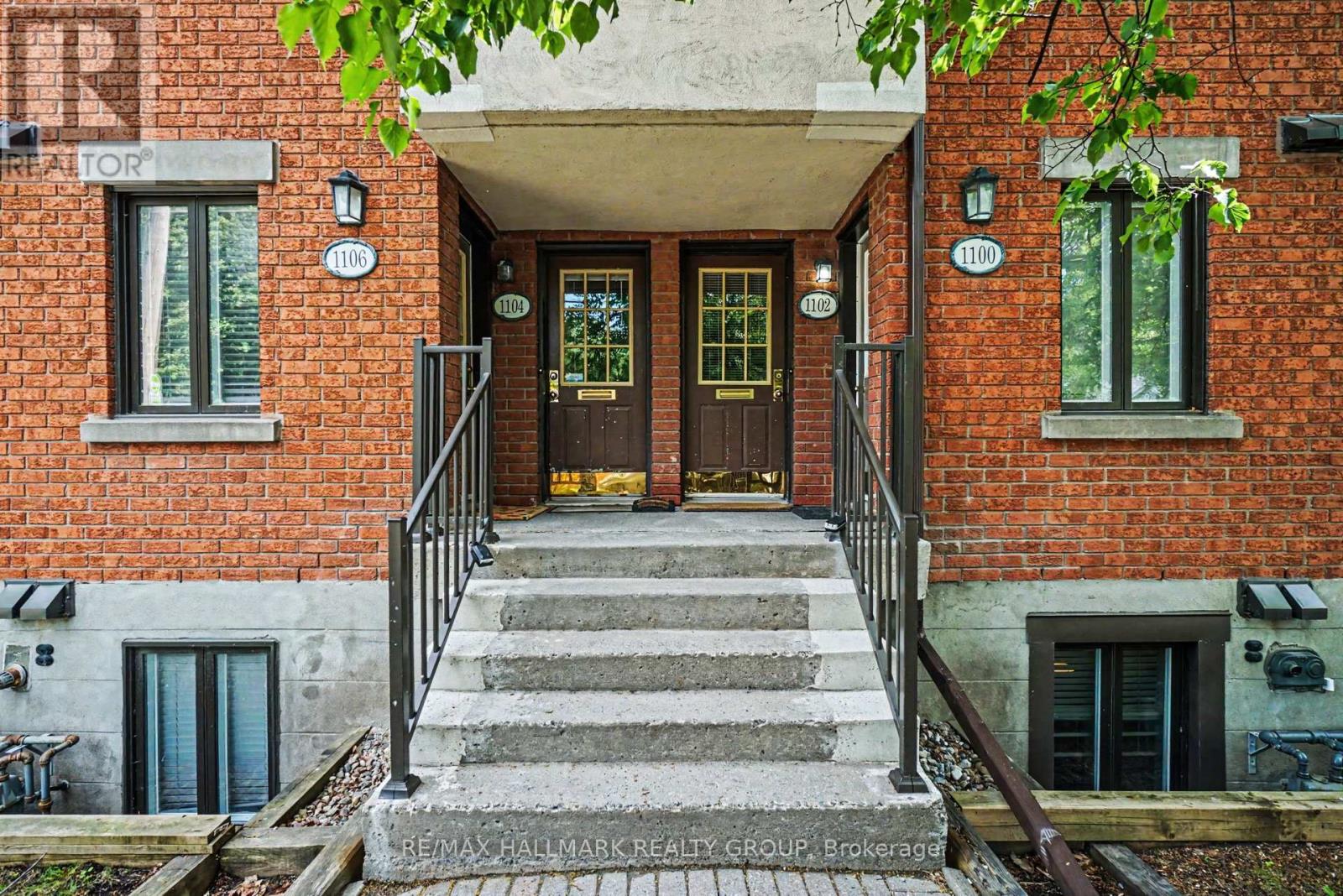 1102 Blasdell Avenue, Ottawa, Ontario  K1K 0C3 - Photo 2 - X13413032