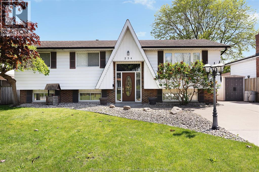 254 Terra Lou Drive, Belle River, Ontario  N8L 0L7 - Photo 5 - 26013355