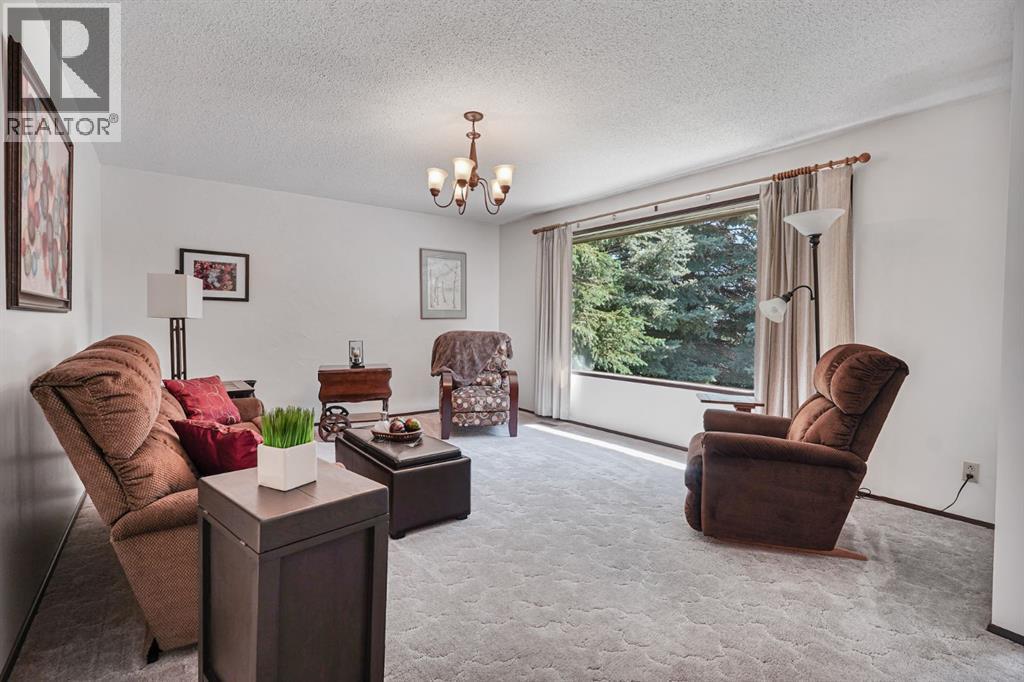216 Bedient Street, Wrentham, Alberta  T0K 2P0 - Photo 6 - A2317077