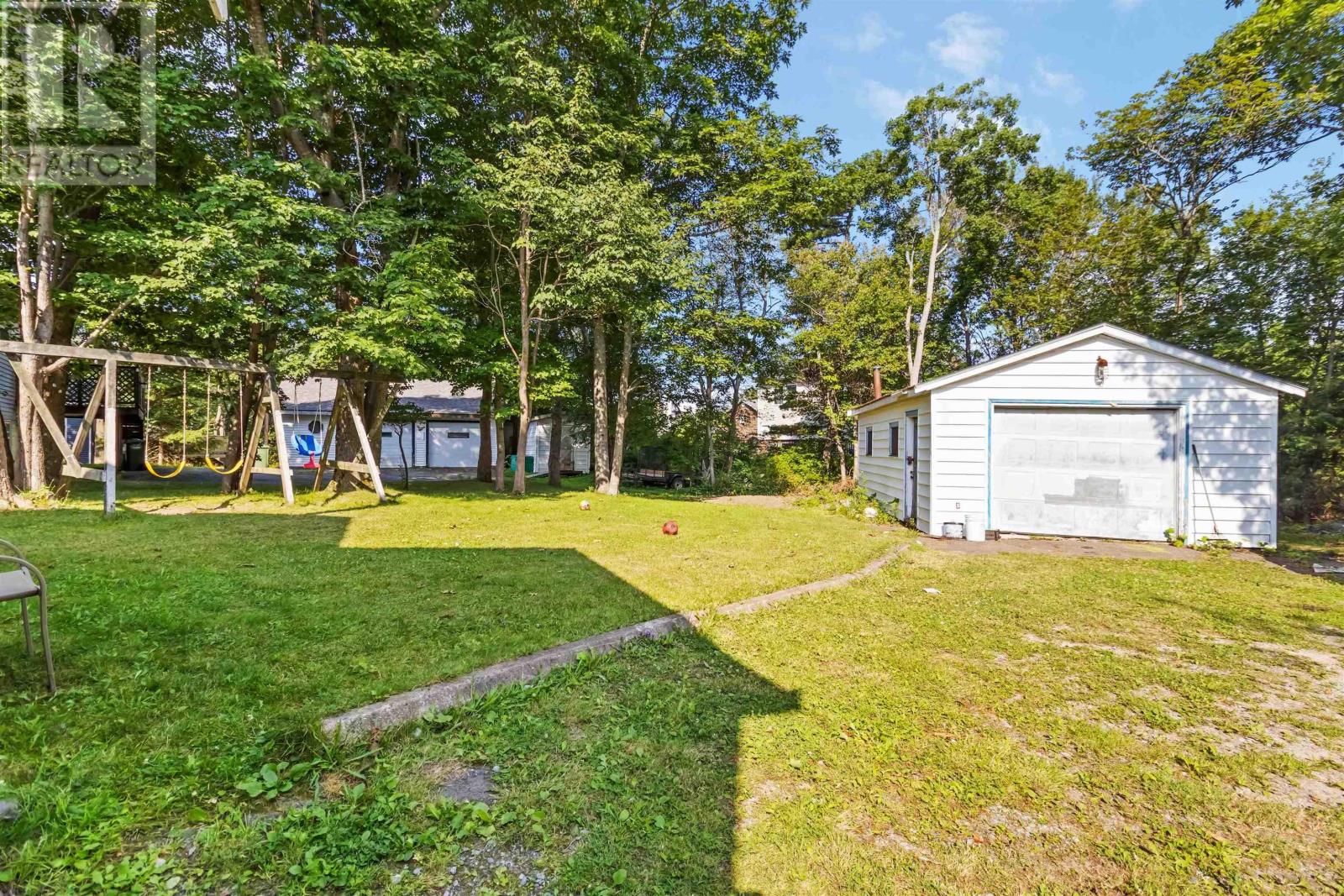 24 Levis Street, Halifax, Nova Scotia  B3R 1L9 - Photo 28 - 202603103