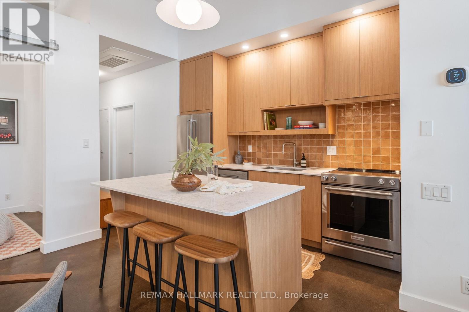 406 - 233 Carlaw Avenue, Toronto, Ontario  M4M 3N6 - Photo 4 - E13413020