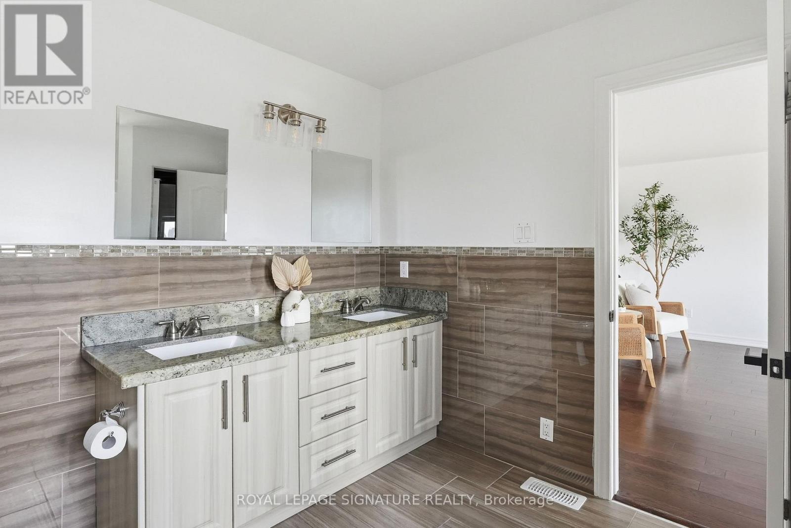 45 Oban Avenue, Vaughan, Ontario  L6A 2E2 - Photo 26 - N13413008
