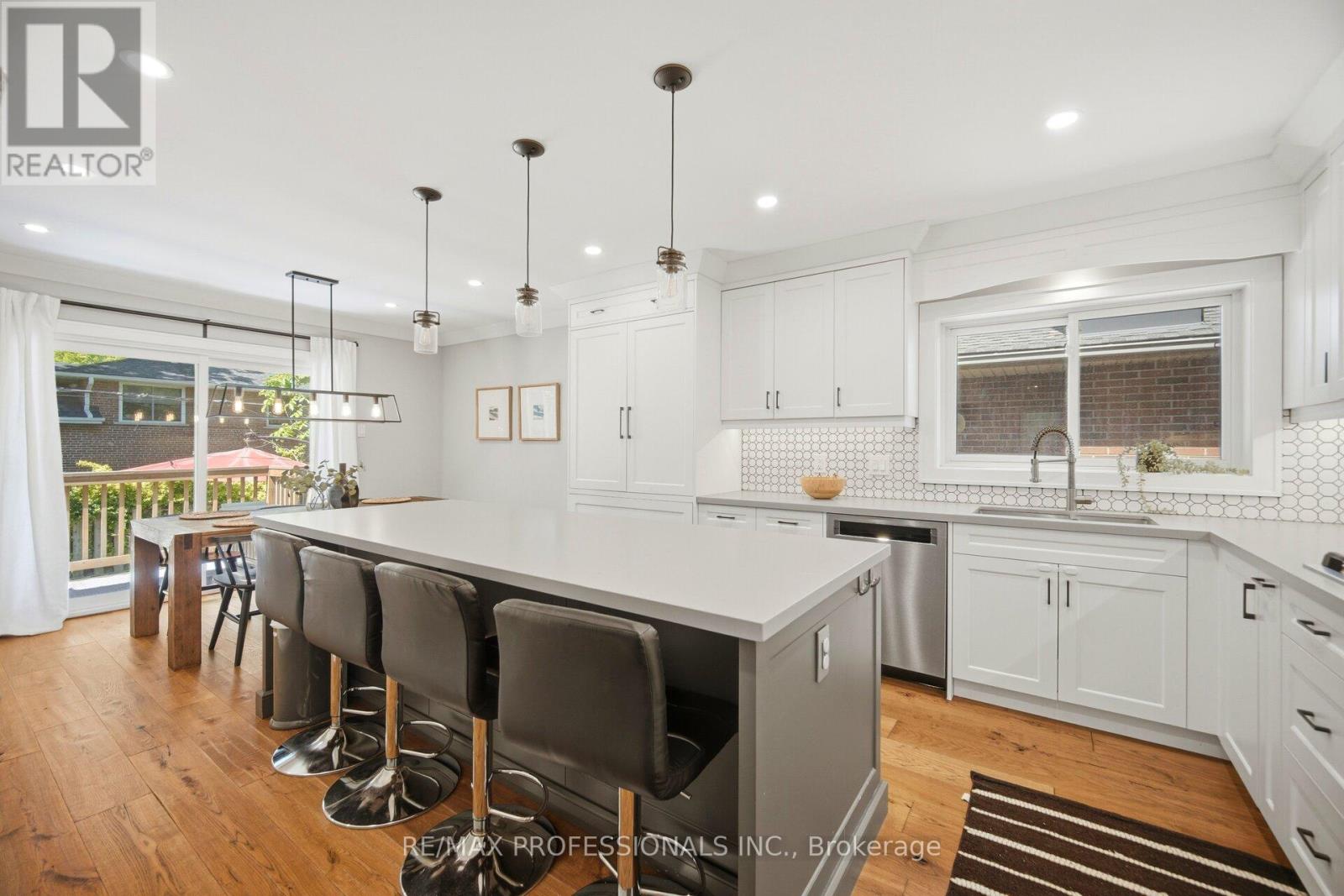 8 Markland Drive, Toronto, Ontario  M9C 1M7 - Photo 12 - W13412988