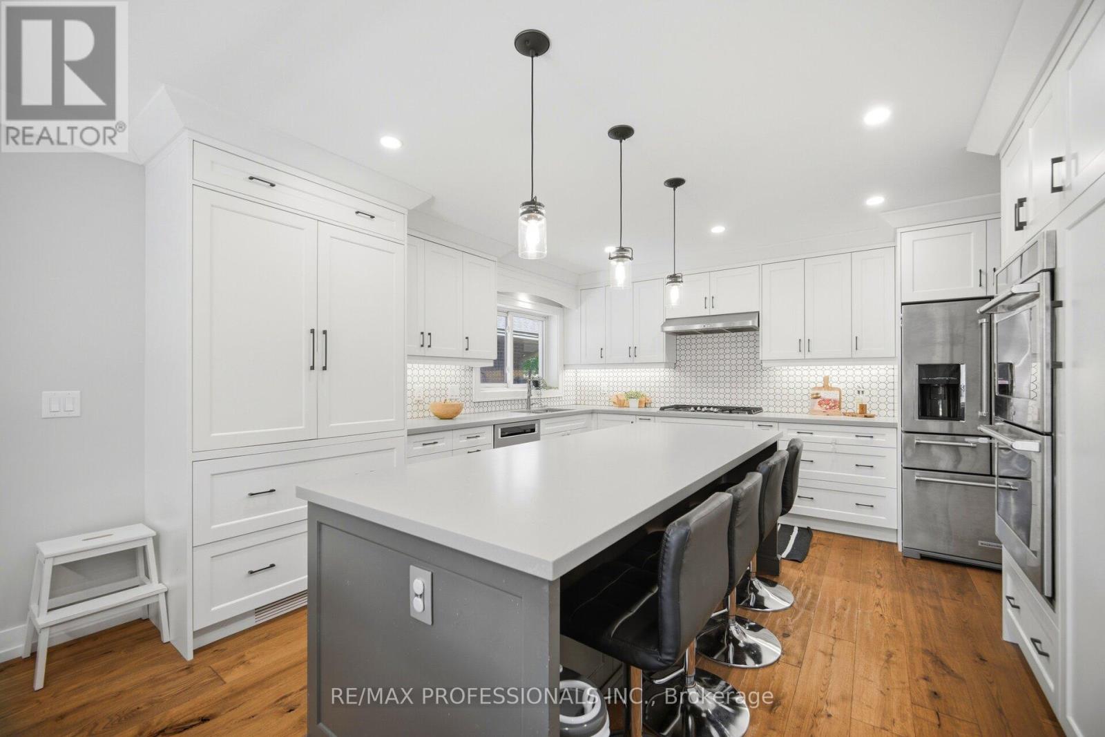 8 Markland Drive, Toronto, Ontario  M9C 1M7 - Photo 13 - W13412988