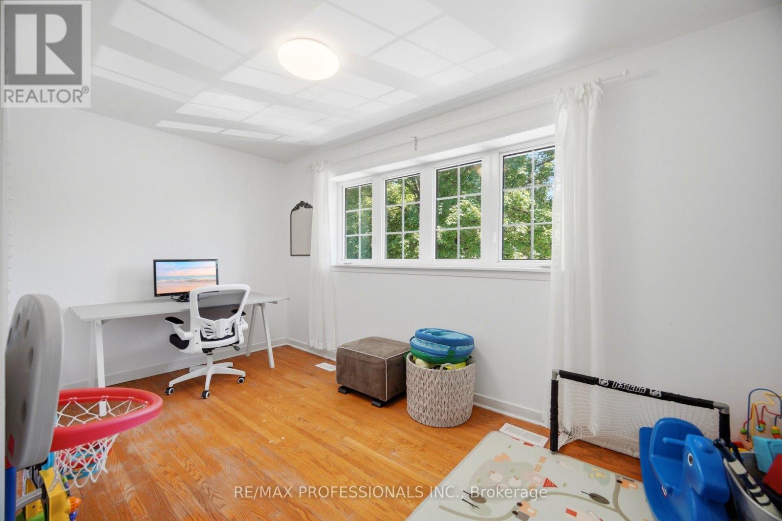 8 Markland Drive, Toronto, Ontario  M9C 1M7 - Photo 26 - W13412988
