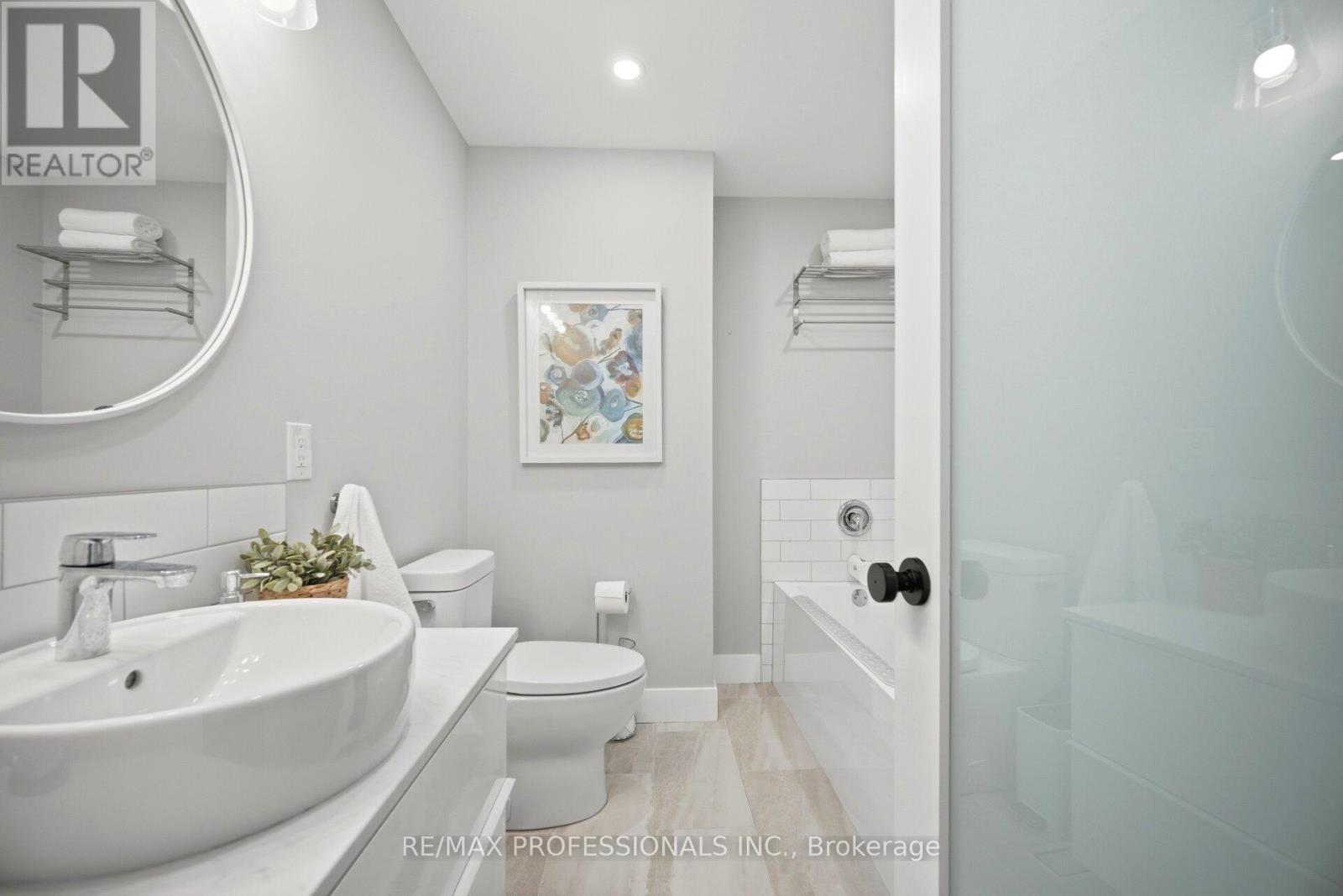 8 Markland Drive, Toronto, Ontario  M9C 1M7 - Photo 27 - W13412988