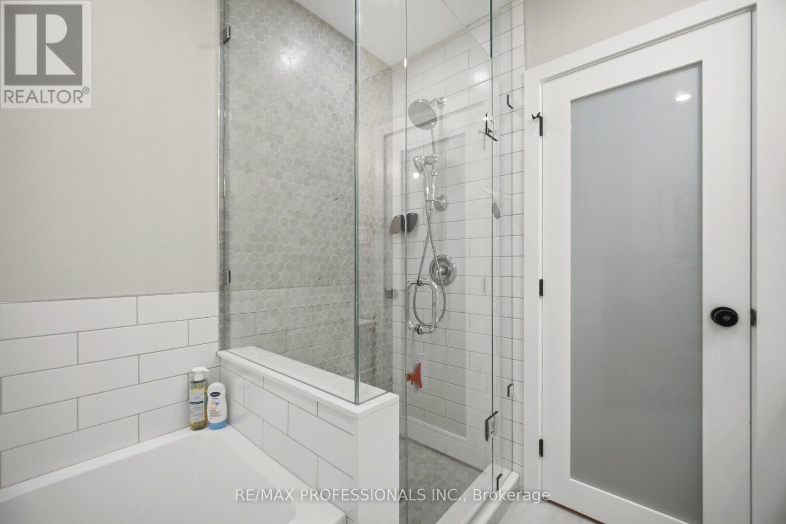 8 Markland Drive, Toronto, Ontario  M9C 1M7 - Photo 28 - W13412988