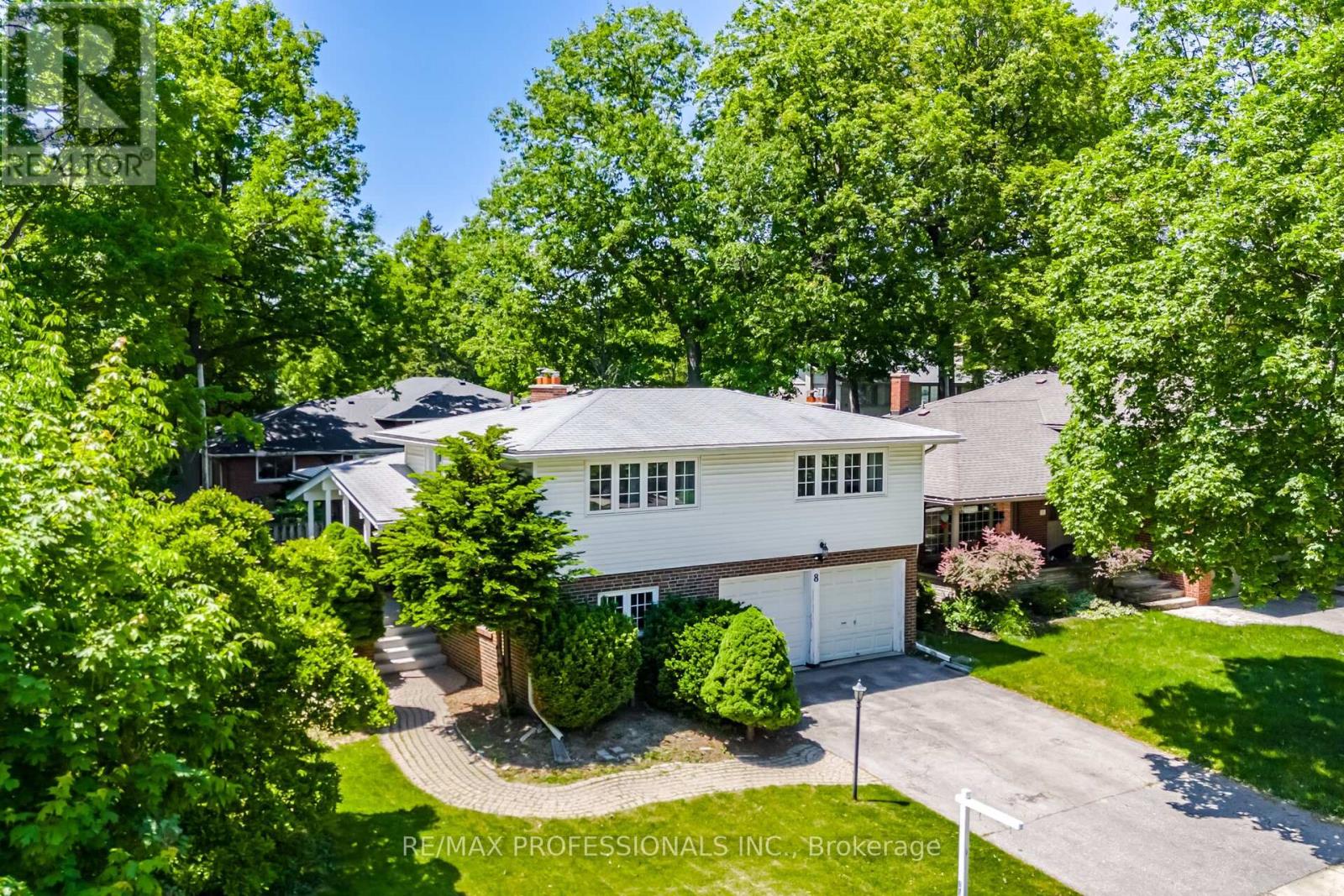 8 Markland Drive, Toronto, Ontario  M9C 1M7 - Photo 3 - W13412988
