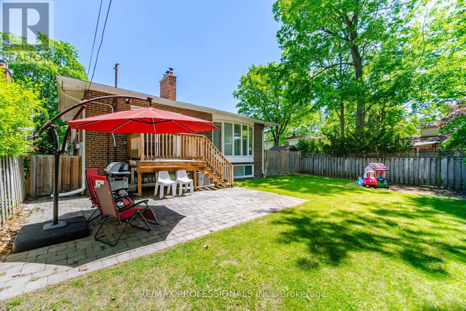 8 Markland Drive, Toronto, Ontario  M9C 1M7 - Photo 43 - W13412988