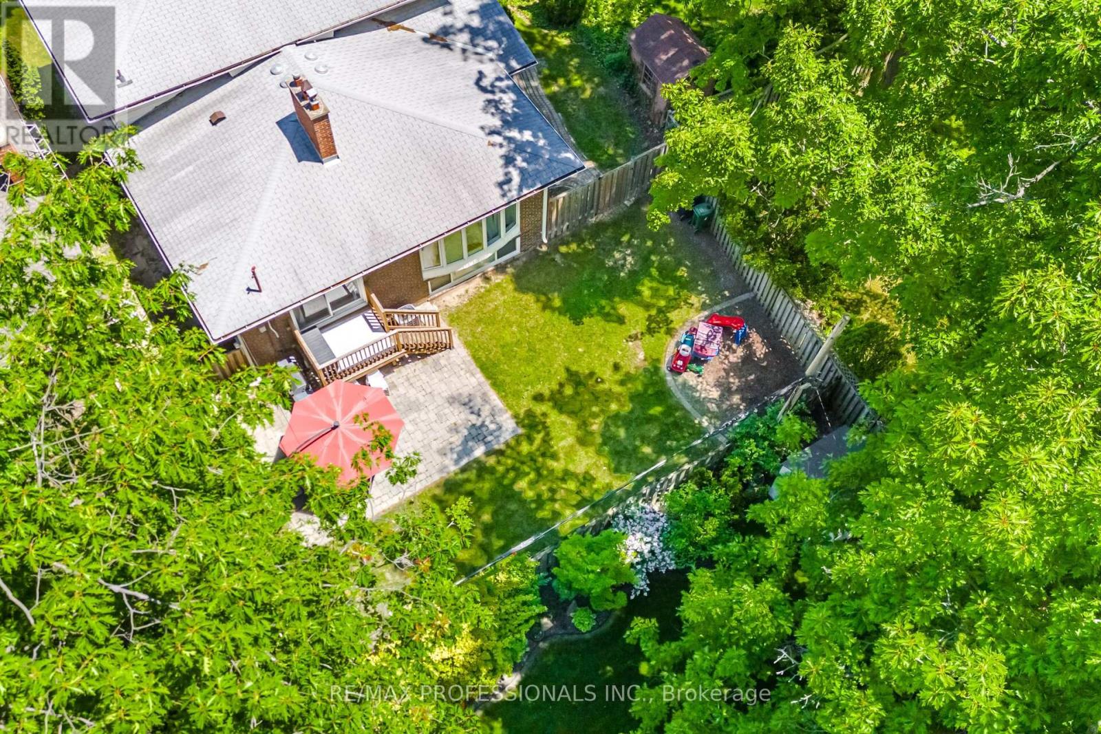 8 Markland Drive, Toronto, Ontario  M9C 1M7 - Photo 46 - W13412988