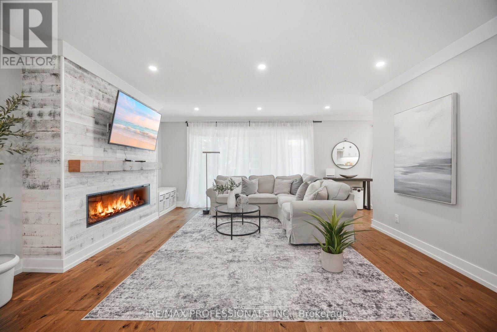8 Markland Drive, Toronto, Ontario  M9C 1M7 - Photo 8 - W13412988