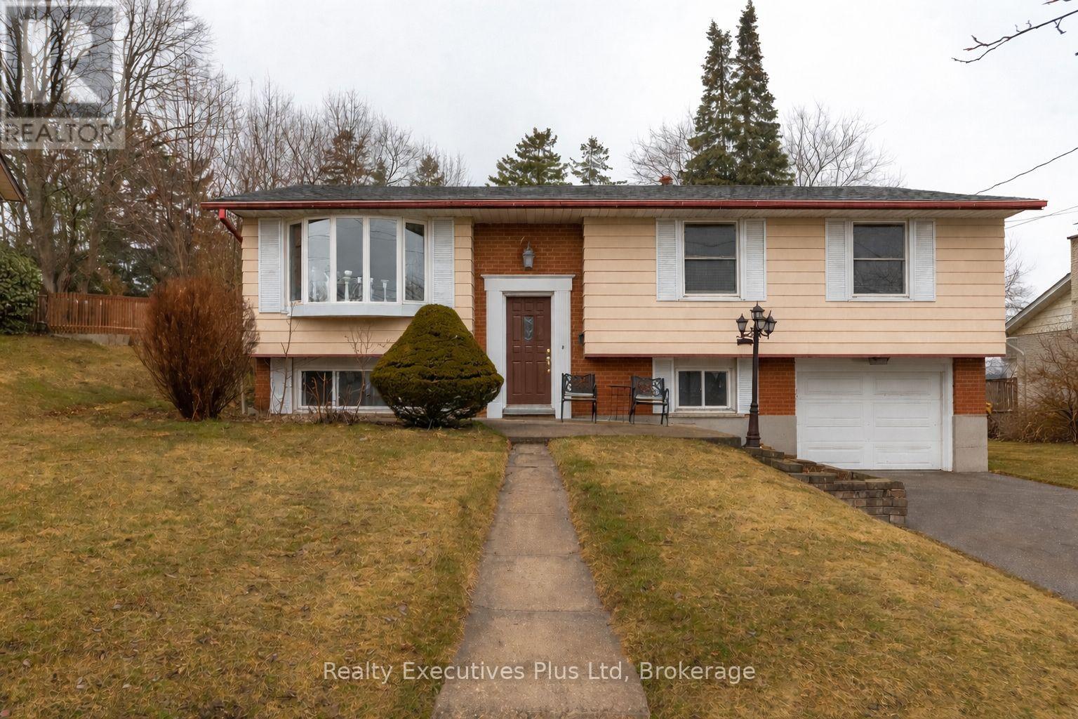 90 Western Avenue, Guelph, Ontario N1H 6A8 - Photo 3 - X13412692