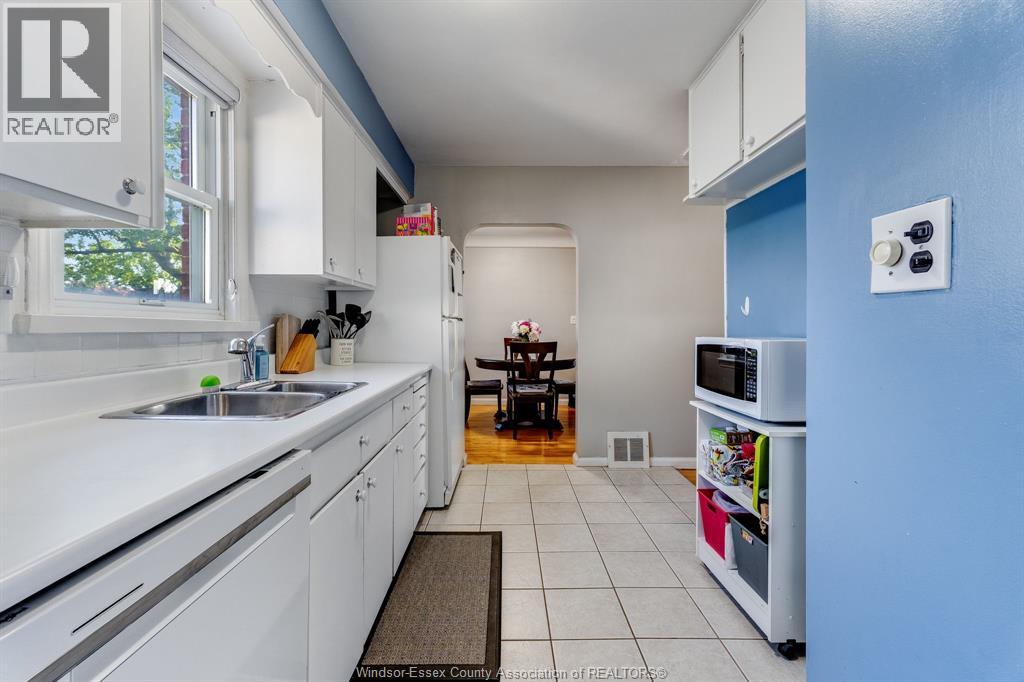 2840 Randolph Avenue, Windsor, Ontario  N9E 3E2 - Photo 7 - 26013385