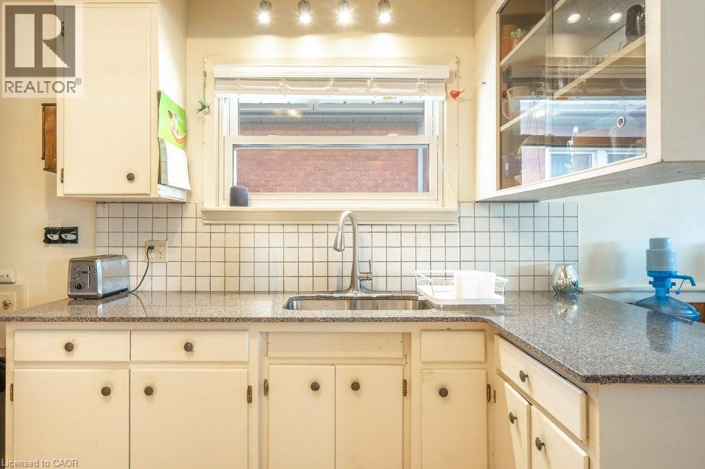 995 Weber Street E, Kitchener, Ontario  N2A 1B4 - Photo 10 - 40837574