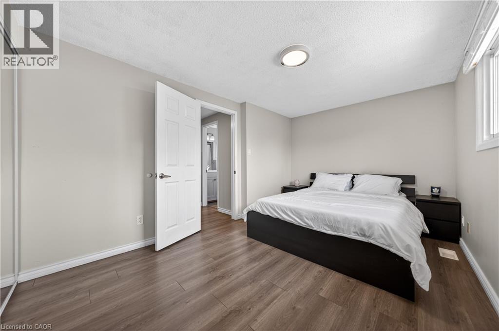 242 The Country Way, Kitchener, Ontario  N2E 2P9 - Photo 25 - 40836702