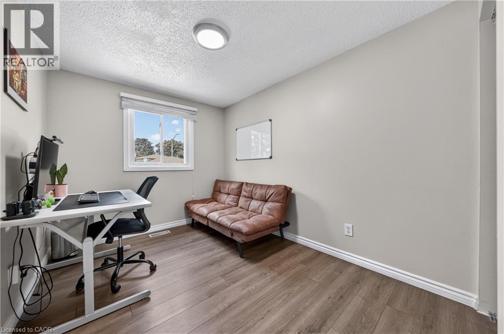 242 The Country Way, Kitchener, Ontario  N2E 2P9 - Photo 27 - 40836702