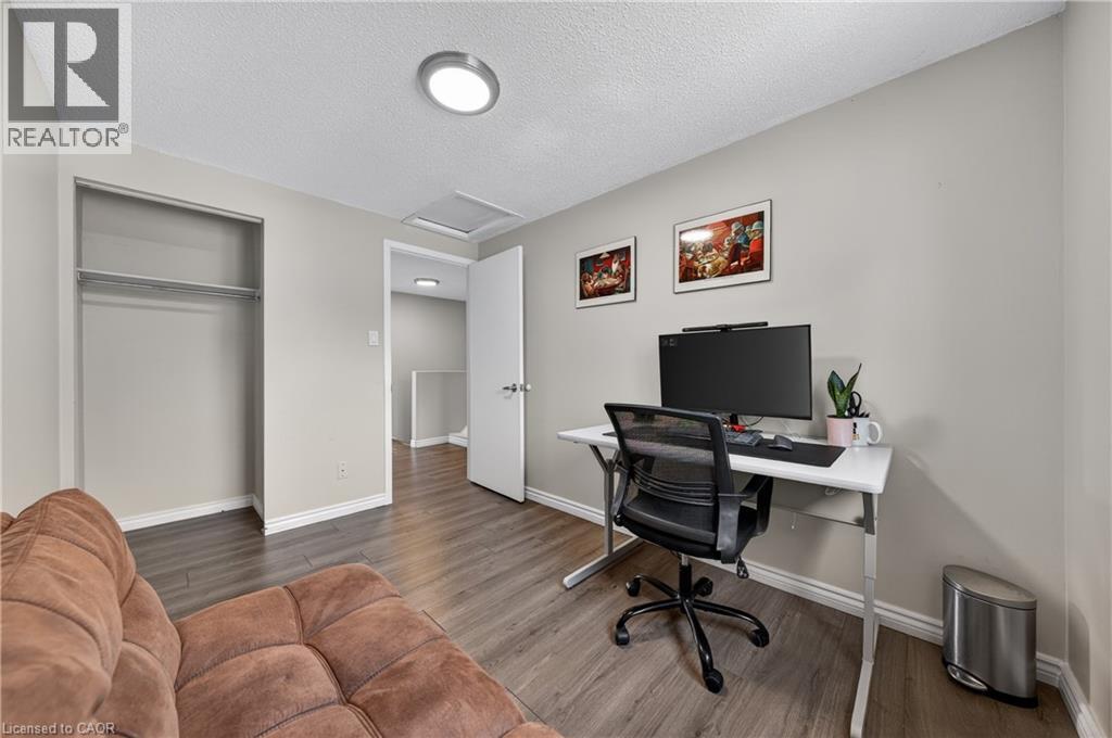 242 The Country Way, Kitchener, Ontario  N2E 2P9 - Photo 28 - 40836702