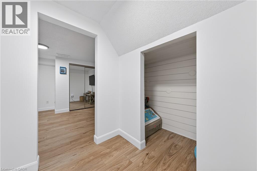 242 The Country Way, Kitchener, Ontario  N2E 2P9 - Photo 35 - 40836702
