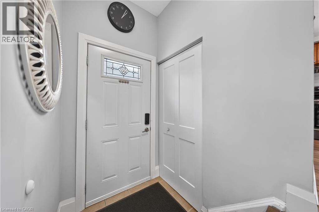 242 The Country Way, Kitchener, Ontario  N2E 2P9 - Photo 5 - 40836702