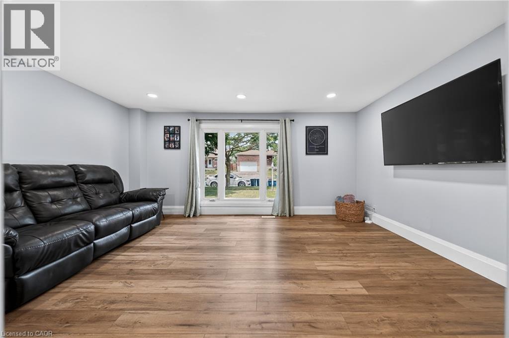 242 The Country Way, Kitchener, Ontario  N2E 2P9 - Photo 7 - 40836702