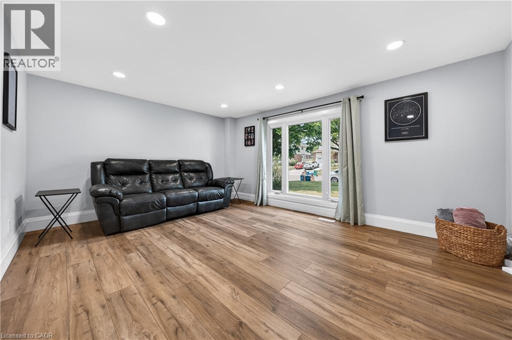 242 The Country Way, Kitchener, Ontario  N2E 2P9 - Photo 8 - 40836702