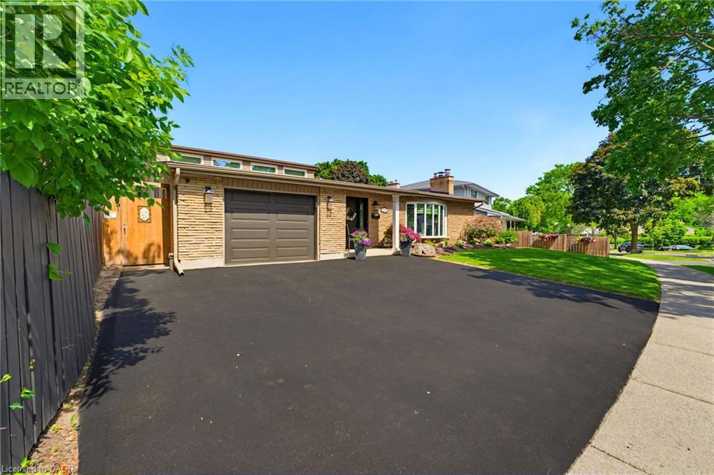 2063 Cavendish Drive, Burlington, Ontario  L7P 1Y9 - Photo 9 - 40832461