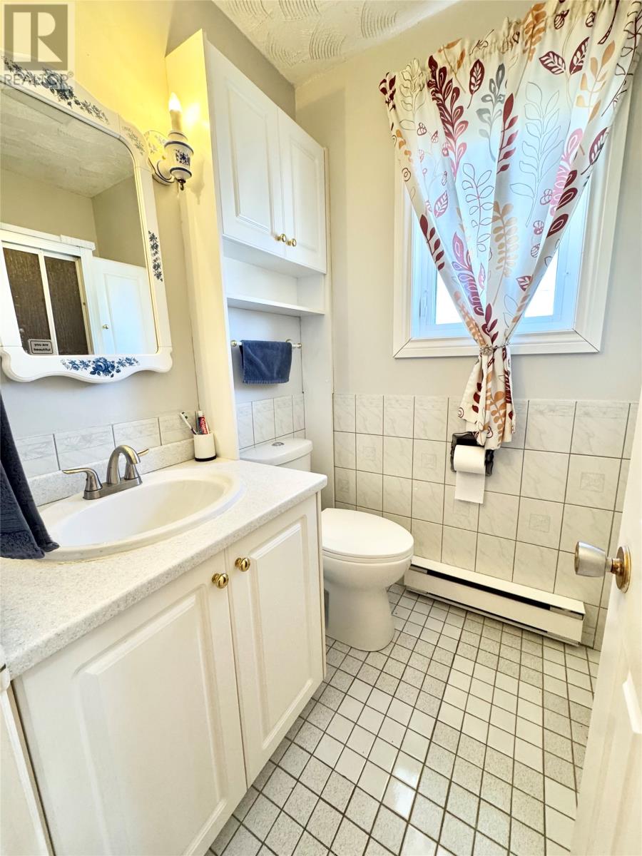 8 Gillingham Avenue, Norris Arm, Newfoundland & Labrador A0G 3M0 - Photo 22 - 1298596