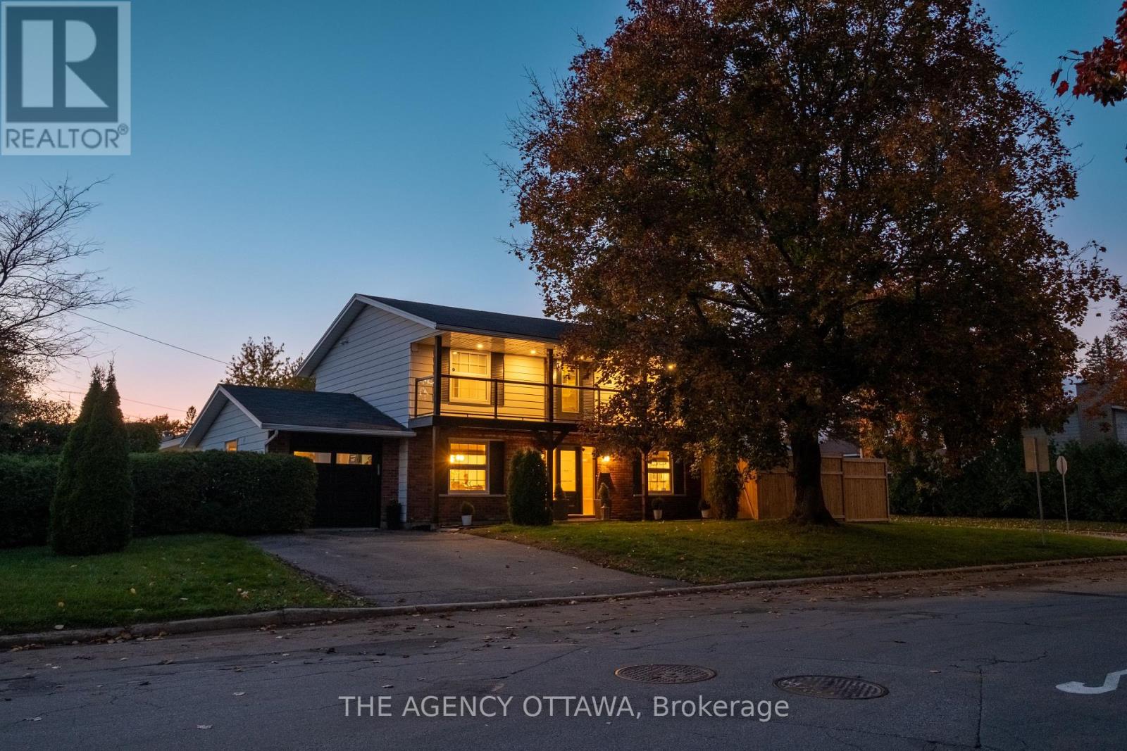 2184 Delmar Drive, Ottawa, Ontario  K1H 5R5 - Photo 2 - X13413120