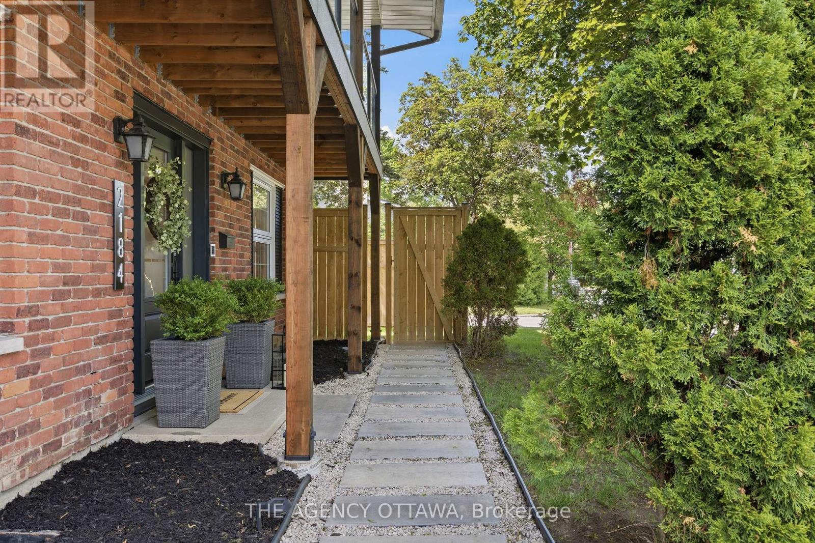 2184 Delmar Drive, Ottawa, Ontario  K1H 5R5 - Photo 8 - X13413120