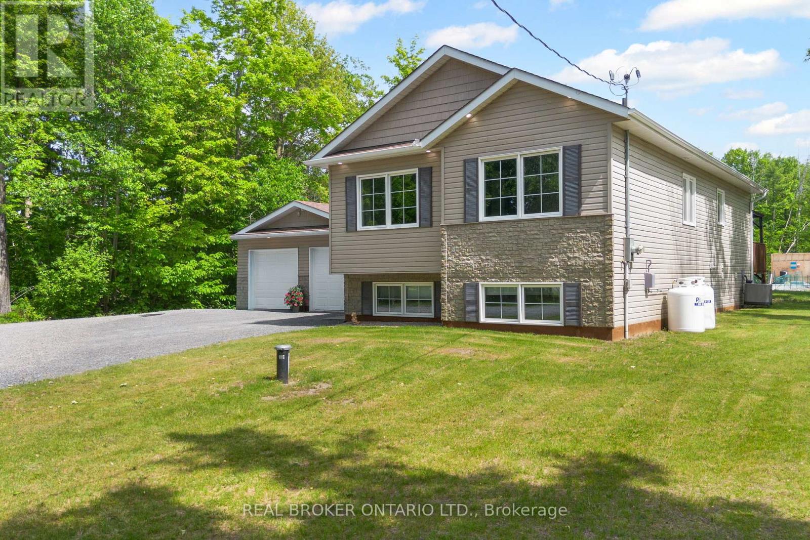 1083 St Fillans Road, Beckwith, Ontario  K7C 0V6 - Photo 2 - X13413172