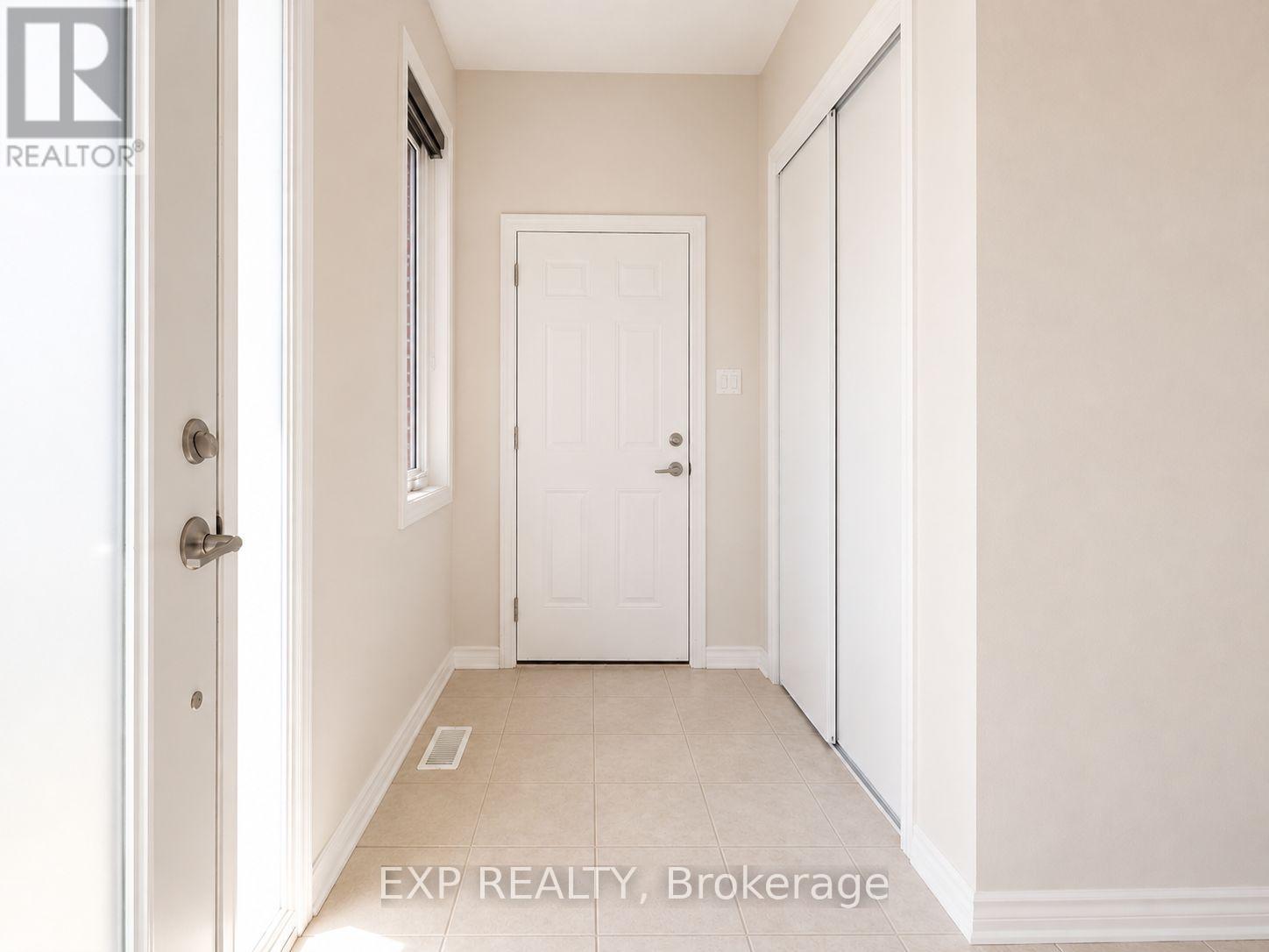 516 Loury Row, Ottawa, Ontario  K1W 0M7 - Photo 5 - X13413200